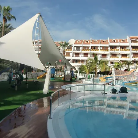 In The Golden Mile Tenerife * Playa de las Américas